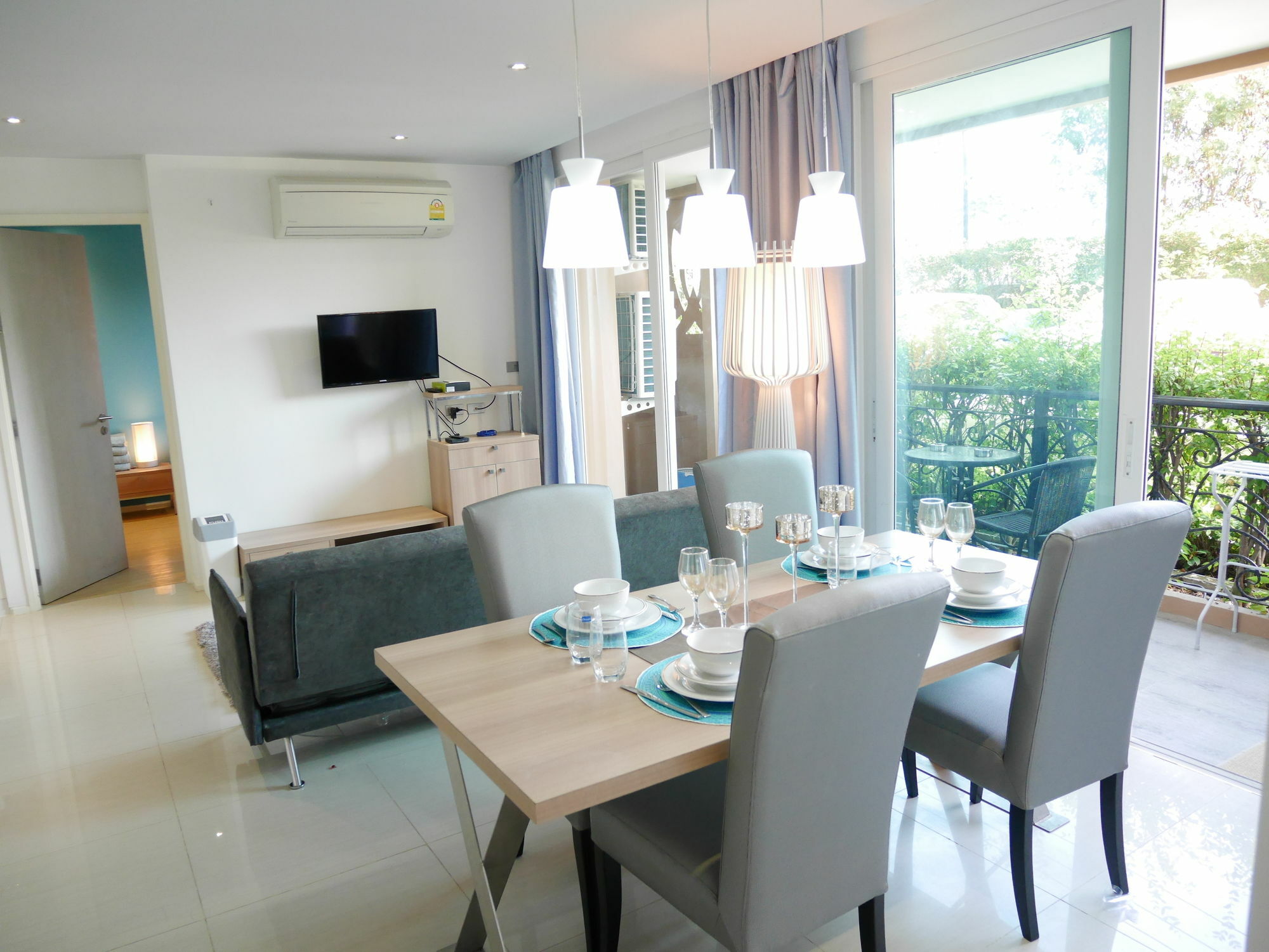 Atlantis Condo & Water Park Pattaya By The Sea Bagian luar foto